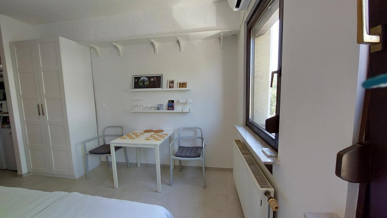 Cozy, Bright And Affordable Studio W/ Free Parking Любляна Екстериор снимка